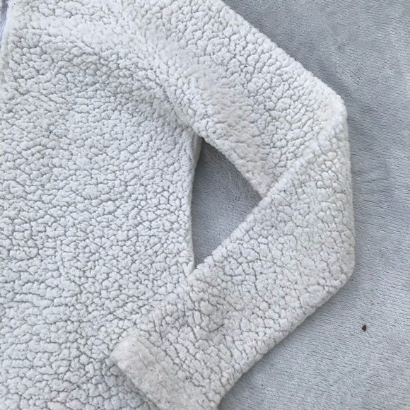 Super Soft Sherpa Pullover - Picture 2 of 7